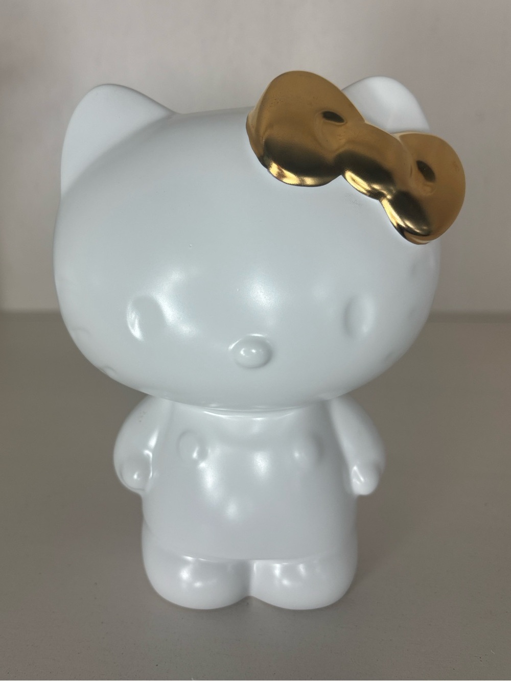 Sanrio Hello Kitty Pottery Barn Pencil Brush Holder White Gold
